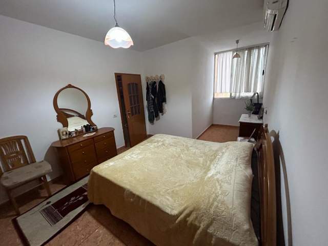 Tirane, jap me qera apartament 2+1 Kati 6, 100 m² 500 Euro (Rruga e Kavajes)