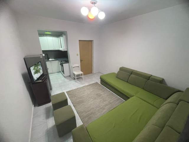 Tirane, jepet me qera apartament 2+1+BLK Kati 2, 110 m² 650 Euro (rruga Ramazan Demneri)