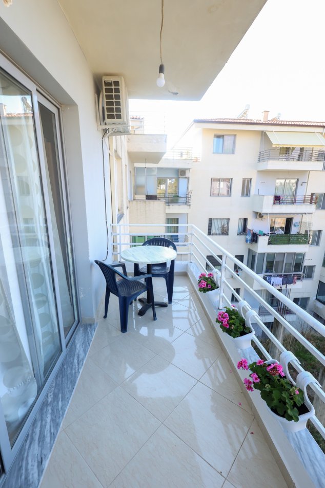 jepet me qera apartament 1+1 Kati 5, 55 m² 300 € (Prane Rruges Se Dajtit, Rruga Ramazan Gaxherri)