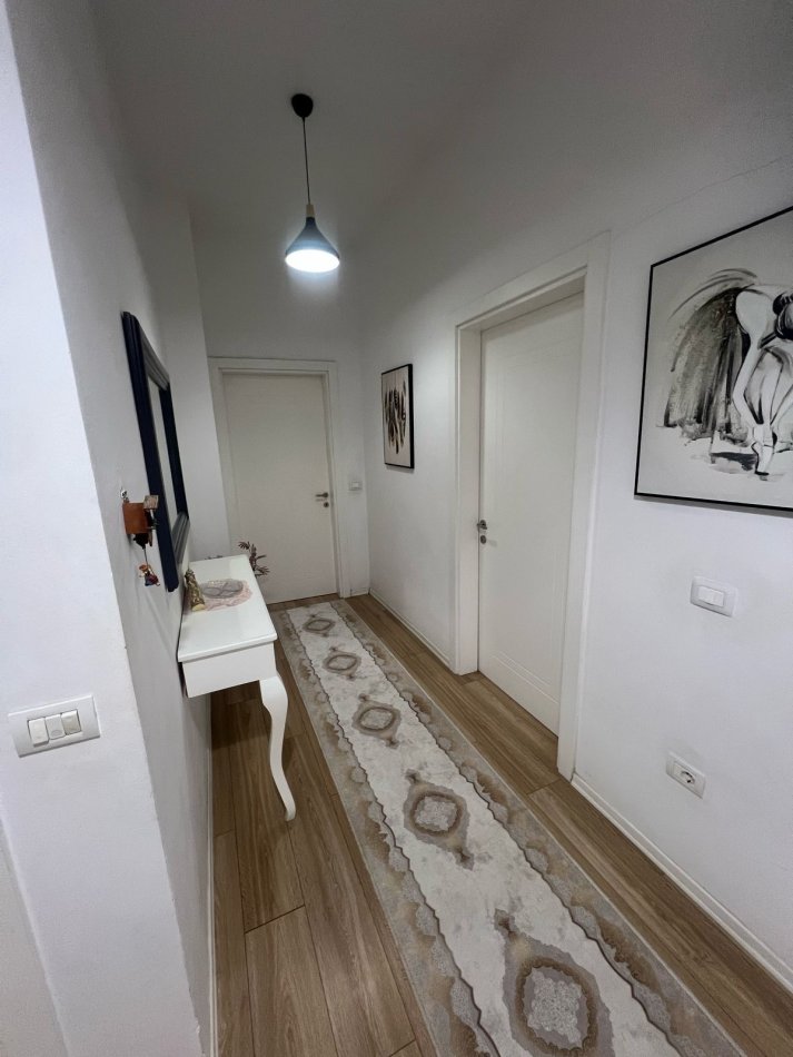 Tirane, jepet me qera apartament 2+1+Ballkon Kati 2, 100 m² 450 € (Prane Casa Italia)