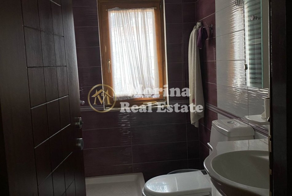 Tirane, jepet me qera apartament 3+1 Kati 6, 330 m² 1.000 € (Kopshti Botanik)