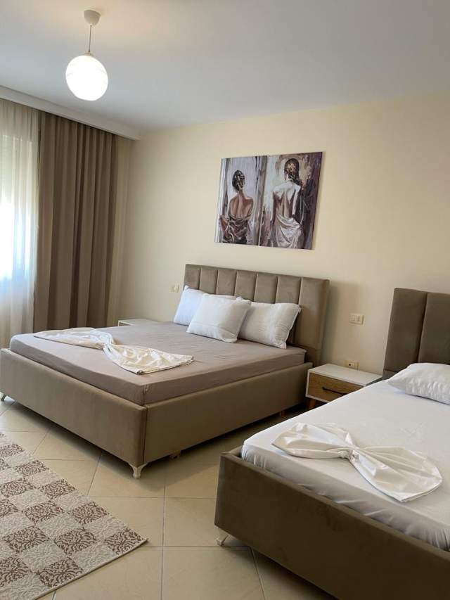 Durres, jepet me qera apartament 1+1+BLK Kati 4, 380 Euro (Shetitorja e Plazhit)
