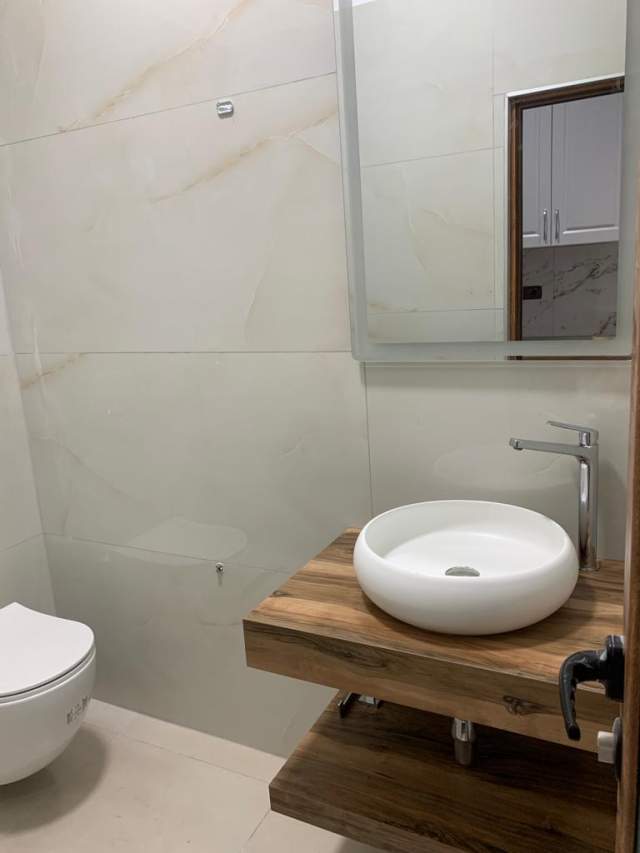 Tirane, jepet me qera apartament 1+1+BLK Kati 2, 61 m² 40.000 Leke (Rruga Kristaq Capo)