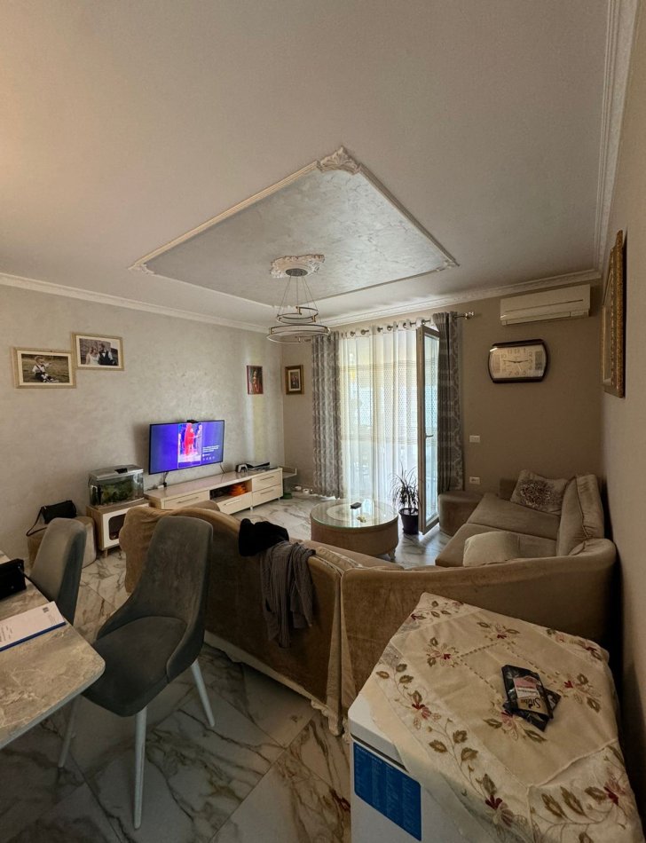 Tirane, shitet apartament 3+1 Kati 4, 140 m² 225.000 € (Rruga 3 Deshmoret, Yzberisht)