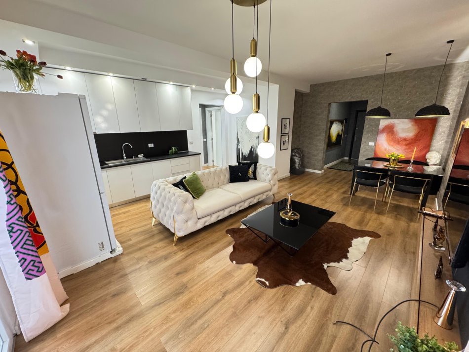 Tirane, jepet me qera apartament 2+1 Kati 3, 110 m² 700 € (kodra e diellit)