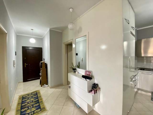 Tirane, shes apartament 1+1 Kati 6, 72 m² 68.000 Euro (Kthesa Kamzes)