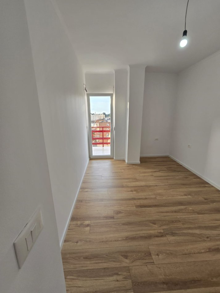 Tirane, shitet apartament 2+1 Kati 3, 75 m² 129.000 € 