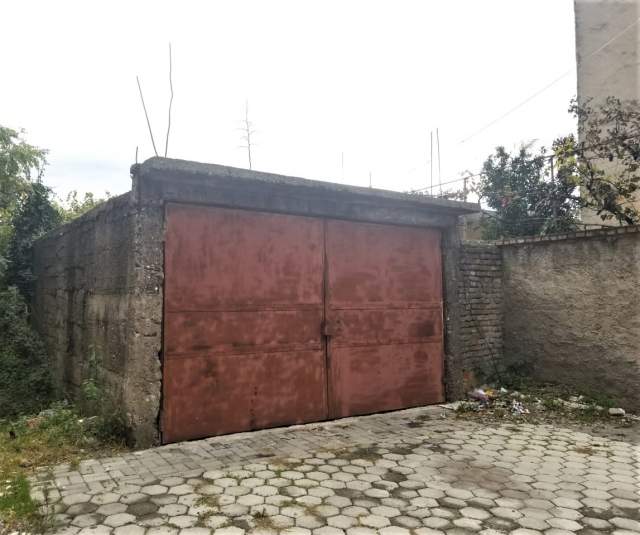 Elbasan, shitet garazh 57 m² 6.000.000 Leke