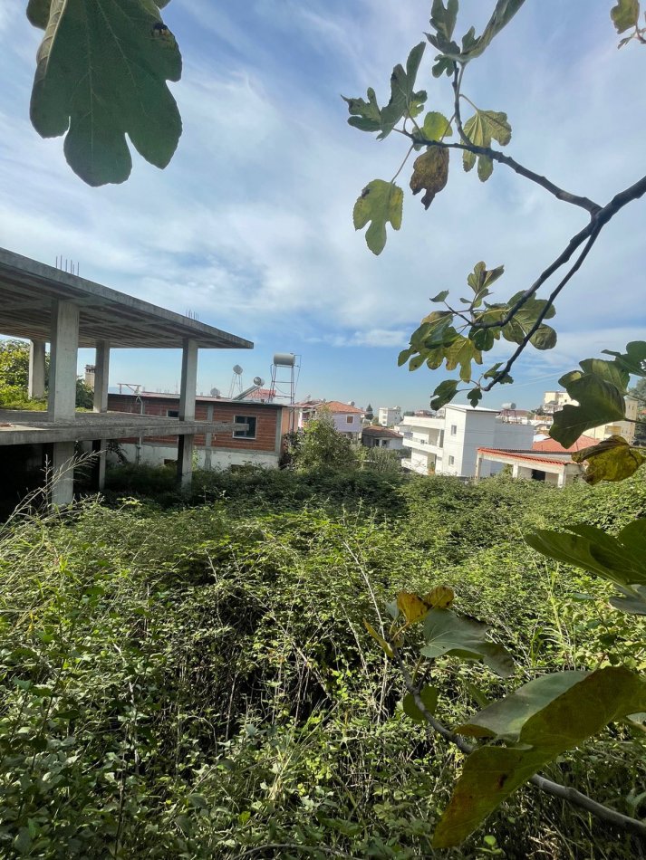 Tirane, shitet toke , 284 m² 150.000 € (Sauk)