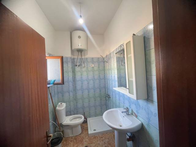 Tirane, jepet me qera apartament 1+1+BLK Kati 3, 69 m² 250 Euro (Rruga Jordan Misja)