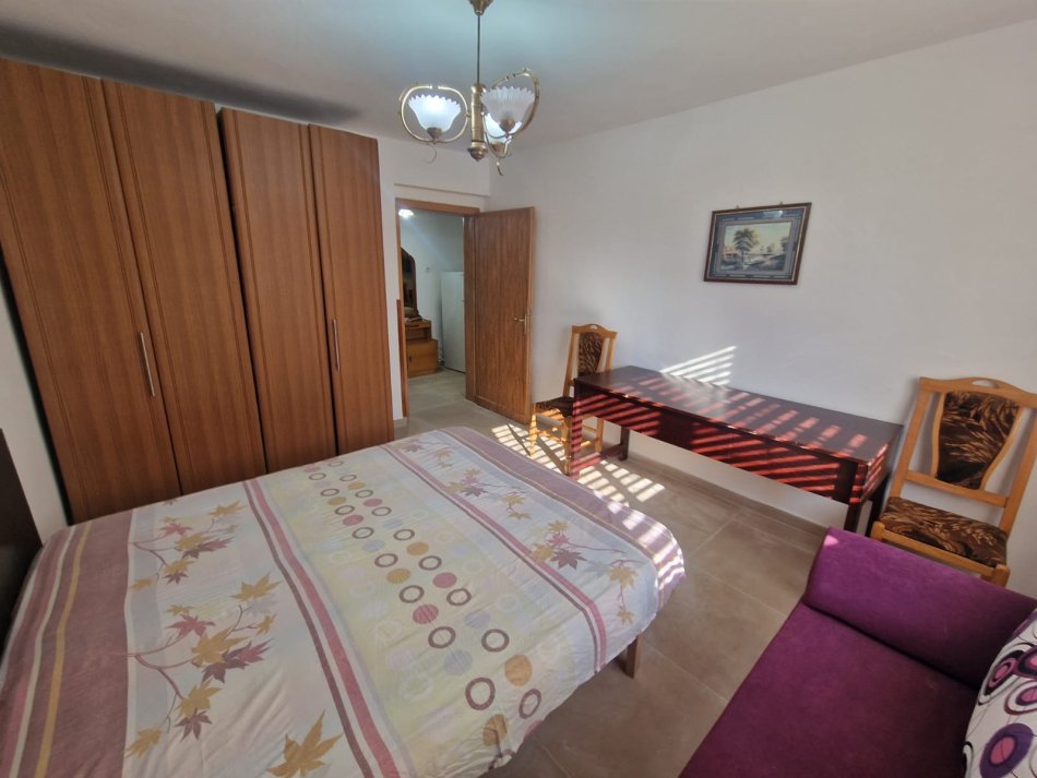 Tirane, jepet me qera apartament 3+1 Kati 4, 85 m² 550 € (21 Dhjetori , Mozaiku i Tiranes)