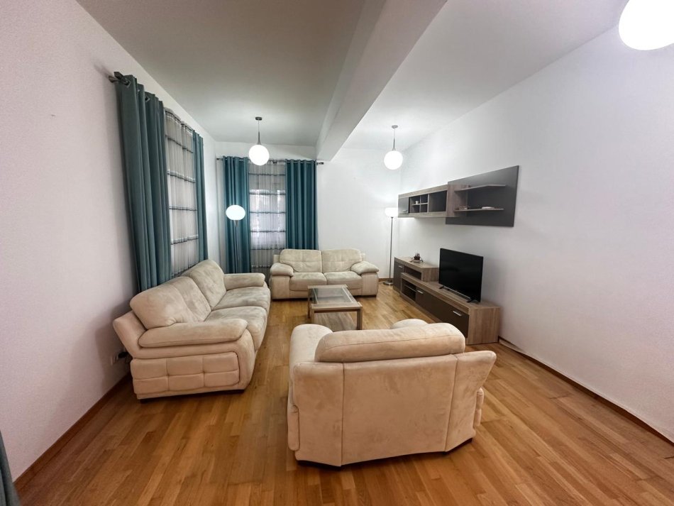 Tirane, shitet apartament 3+1+Aneks+Ballkon, Kati 3, 169 m² 435,000 € (SAUK)