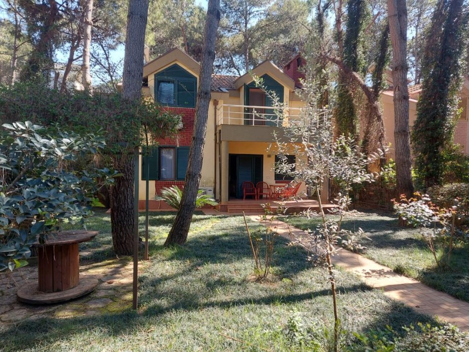 Vilë 2-katëshe në shitje, Marea Resort