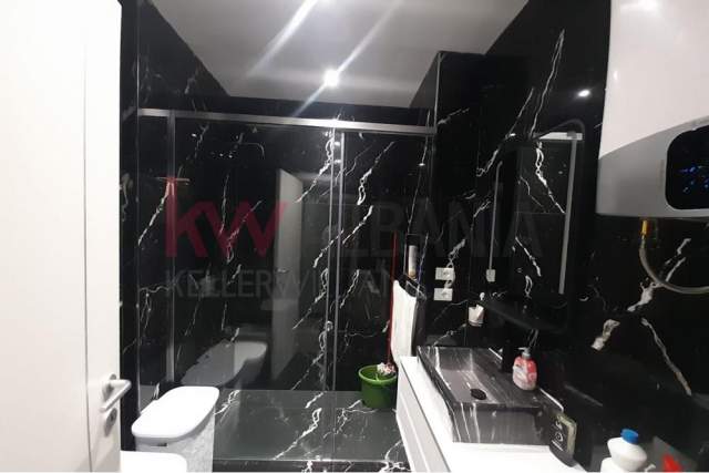 Tirane, jepet me qera apartament 1+1 78 m² 700 Euro (Zogu i Zi, Tiranë)