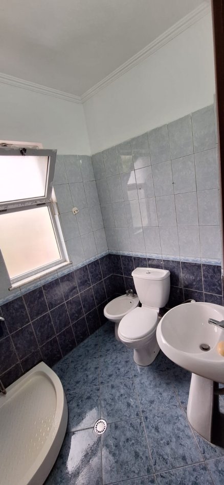 Tirane, jepet me qera apartament 1+1 Kati 4, 46 m² 270 € (Fresk)