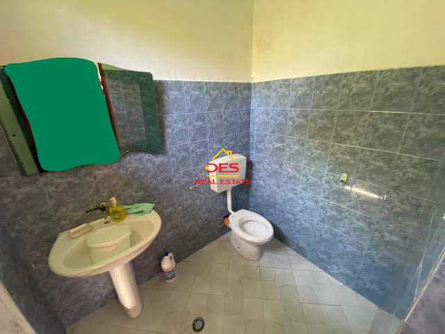 Vlore, jepet me qera lokal Kati 0, 155 m² 300 Euro (Rruga Sokrat Lleka,Vlore)