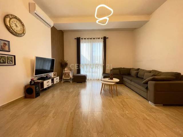 Tirane, shitet apartament Kati 9, 112 m² 173.000 Euro (Rruga e Kavajes)