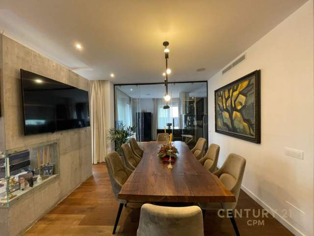 Tirane, shitet Vile Kati 4, 908 m² 820.000 Euro (Qendra tregetare TEG)