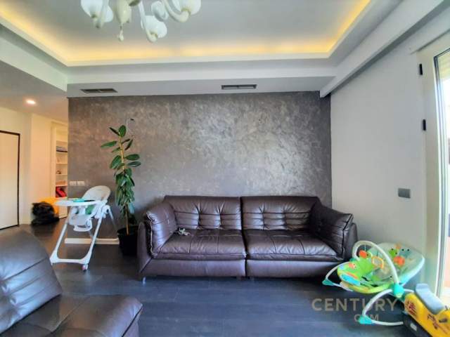 Tirane, shitet apartament 2+1+A+BLK Kati 3, 119 m² 180.000 Euro (liqeni i thate)