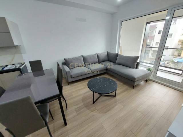 Tirane, jepet me qera apartament 2+1+A+BLK Kati 2, 82 m² 450 Euro (Jordan Misja)