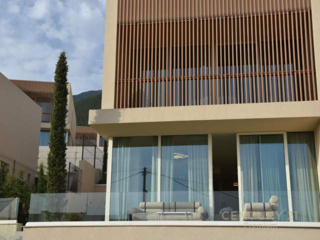 Dhermi, shitet Vile 2+1+A+BLK Kati 0, 300 m² 570.000 Euro (Dhermi)