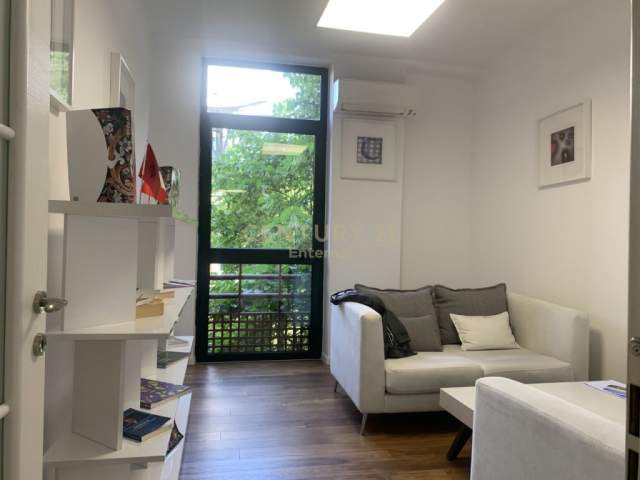 Tirane, shitet apartament 2+1 Kati 3, 136 m² 310.000 Euro (Papa Gjon Pali 2)