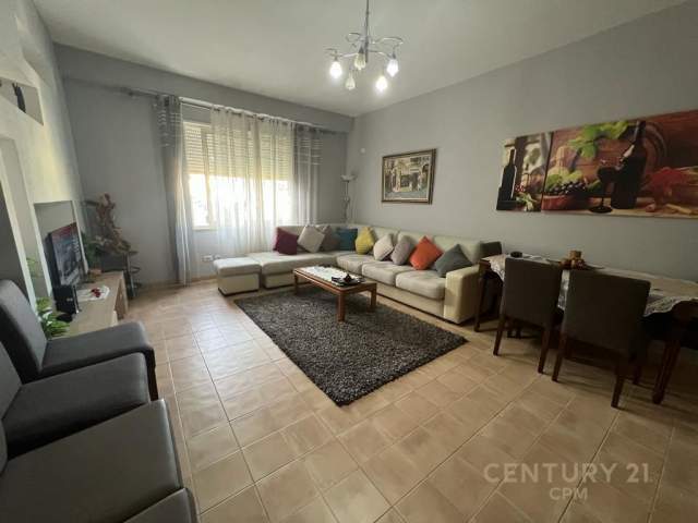 Tirane, shitet apartament 3+1 Kati 2, 114 m² 120.000 Euro (Liqeni i Thate)