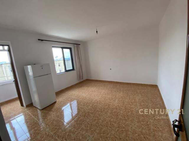 Tirane, shitet apartament 1+1 Kati 4, 53 m² 55.000 Euro (Bulevardi Zhan Dark)