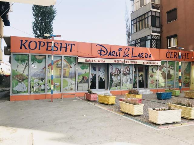 Durres, jepet me qera ambjent biznesi Kati 0, 220 m² 1 Euro (rruga e plazhit)