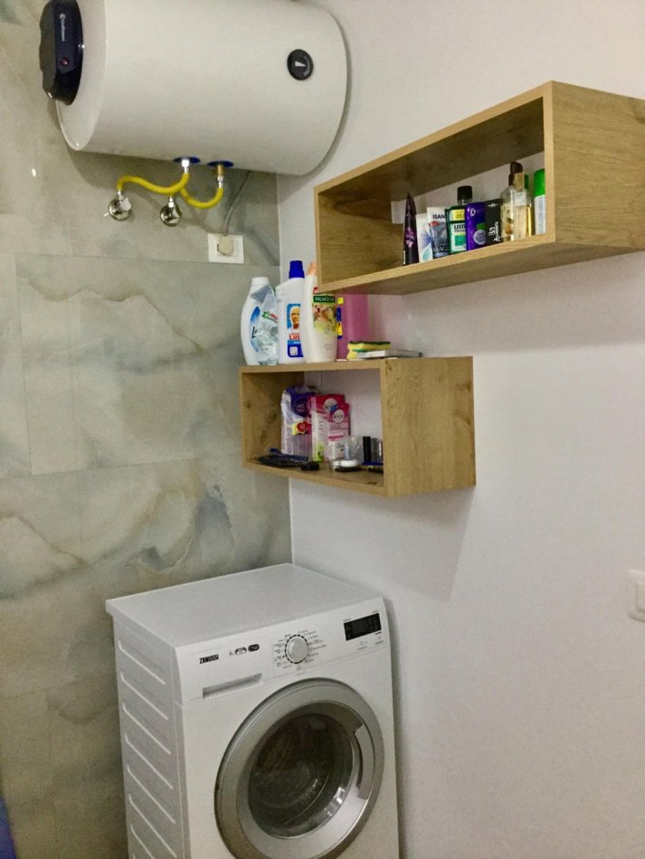 Tirane, jepet me qera garsonier 1+1, Kati 1, 350 € (rruga Rramazan Bogdani)