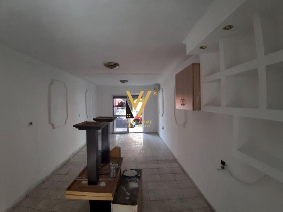 Tirane, shitet dyqan Kati 0, 33 m² 89.000 € (RRUGA TEFTA TASHKO)