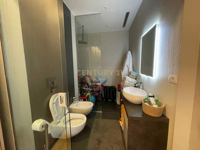 Tirane, shitet apartament 2+1+A+BLK Kati 18, 149 m² 450.000 Euro (Rruga e Elbasanit)