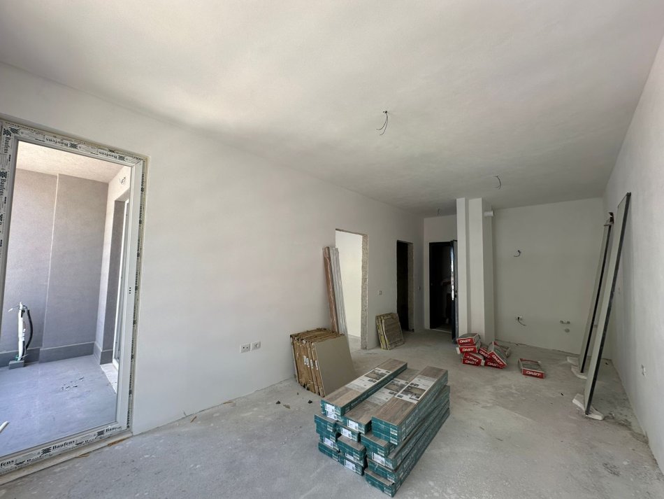 Tirane, shitet 1+1 Kati 4, 64 m² 66.600 € (Gryka e Kacanikut)