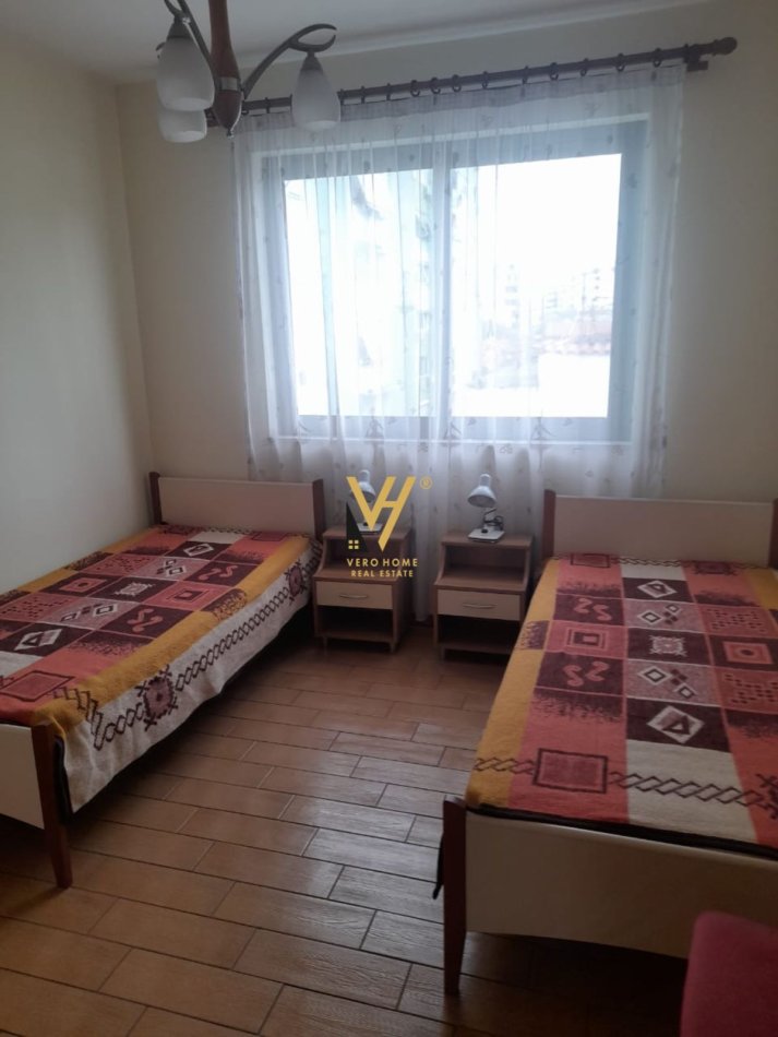 Tirane, jepet me qera apartament 3+1+Ballkon Kati 6, 110 m² 700 € (VASIL SHANTO)