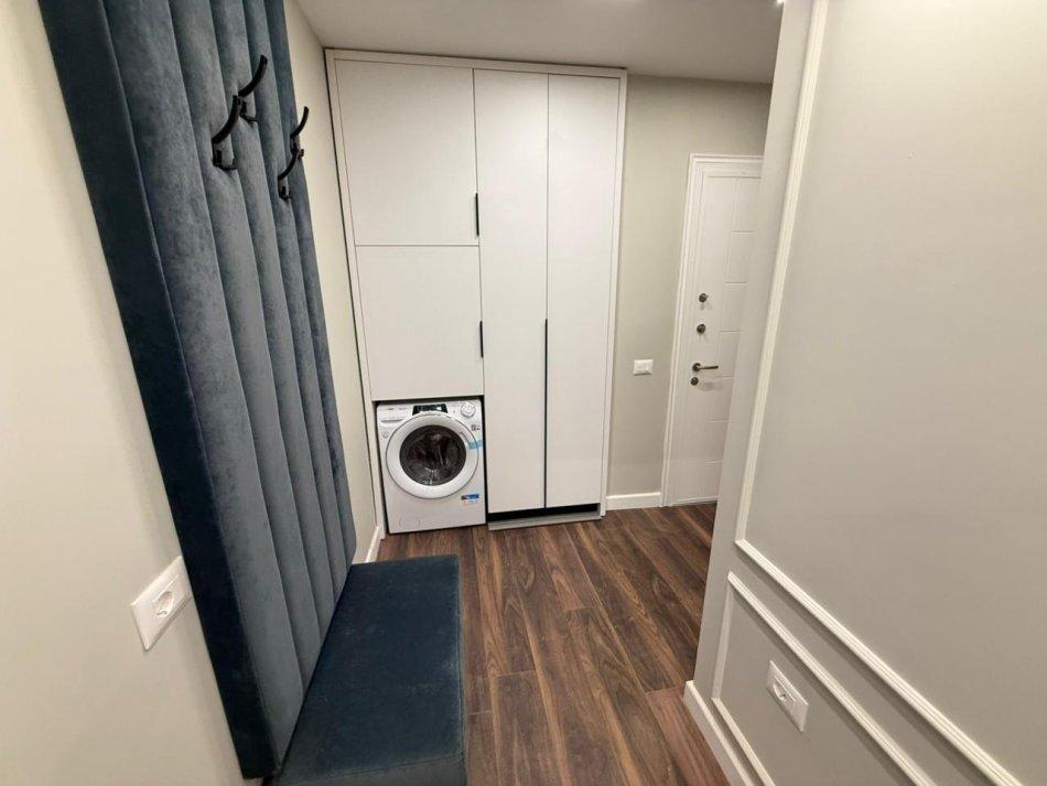 Tirane, jepet me qera 1+1 Kati 5, 60 m² 700 € (Fusha aviacionit)