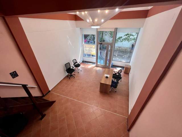 Tirane, jepet me qera ambjent biznesi Kati 0, 62 m² 600 Euro (Ambasada Swedeze)