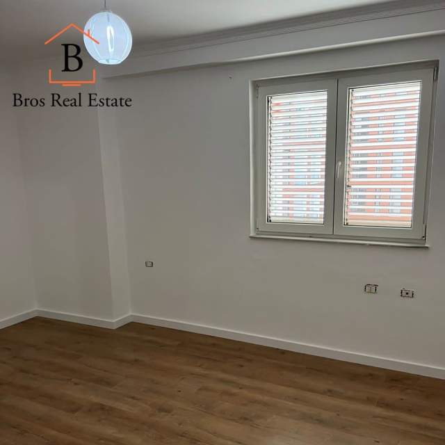 Tirane, jepet me qera apartament 2+1+BLK Kati 4, 110 m² 400 Euro (Rruga Jordan Misja,Bulevardi Ri)