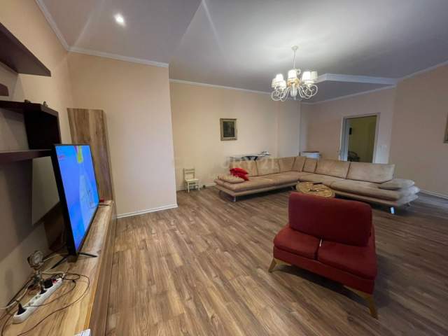 Tirane, shitet apartament 2+1+BLK Kati 1, 150 m² 160.000 Euro (liqeni i thate)