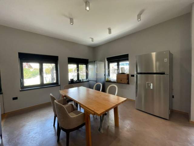 Tirane, jepet me qera apartament duplex 3+1+A+BLK Kati 0, 351 m² 2.500 Euro (Mjull Bathore)