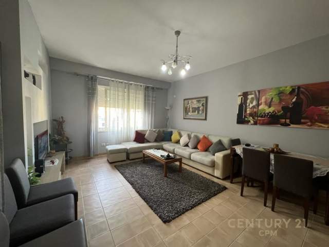 Tirane, shitet apartament 3+1 Kati 2, 114 m² 120.000 Euro (Liqeni i Thate)