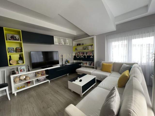 Tirane, shitet apartament 2+1+A+BLK Kati 5, 193 m² 160.000 Euro (Fresk)