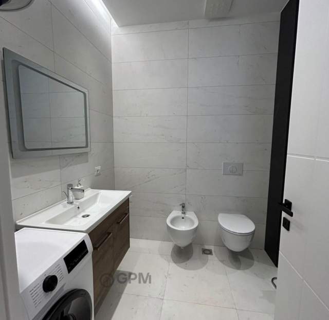 Tirane, jepet me qera apartament 2+1 Kati 4, 100 m² 1.500 Euro