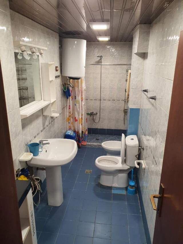 Tirane, jepet me qera dyqan Kati 0, 85 m² 800 Euro (Sami Frasheri)