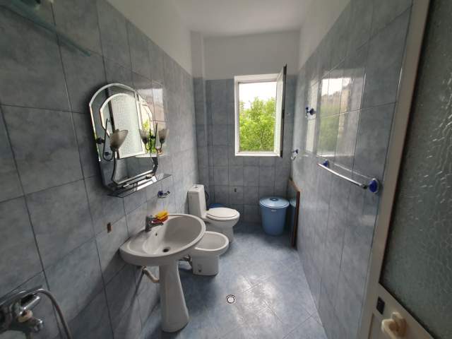 Tirane, jepet me qera apartament 2+1 Kati 4, 70 m² 45.000 Leke (Mine Peza)