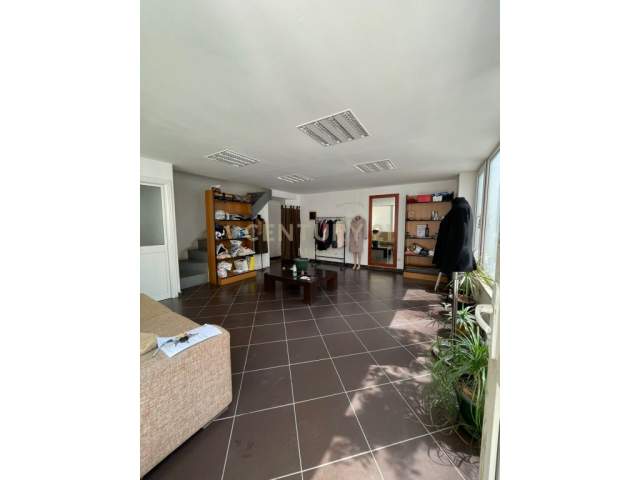 Tirane, jepet me qera ambjent biznesi Kati 0, 60 m² 500 Euro (kopshti zoologjik)