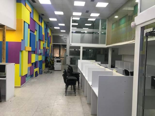 Tirane, jepet me qera ambjent biznesi Kati 0, 395 m² 4.000 Euro (Qender)