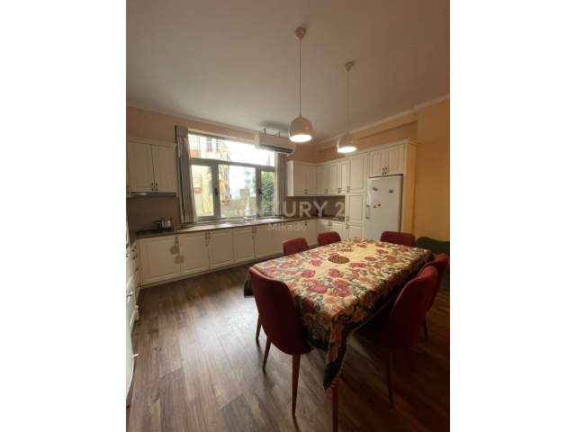 Tirane, shitet apartament 2+1+BLK Kati 1, 150 m² 160.000 Euro (liqeni i thate)