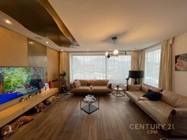 Tirane, shitet Vile Kati 4, 908 m² 820.000 Euro (Qendra tregetare TEG)