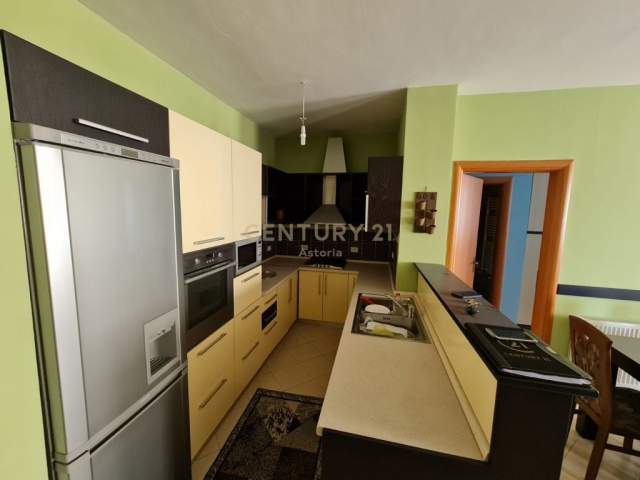 Tirane, shitet apartament 2+1+A+BLK Kati 5, 114 m² 80.000 Euro (Fresku)
