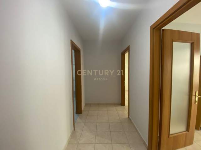 Tirane, shitet apartament 1+1+A+BLK Kati 3, 55 m² 85.000 Euro (Komuna e Parisit)
